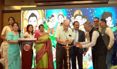 Qala Sanskriti Launches Hand-Painted Saree Collection by Transgender Artists and 150 Artisans to Empower Communities