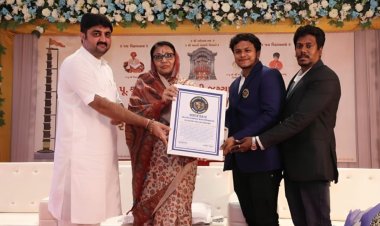 Paliyad Dhwaja Stambha Sets World Record for Tallest Flagpole with Elevator